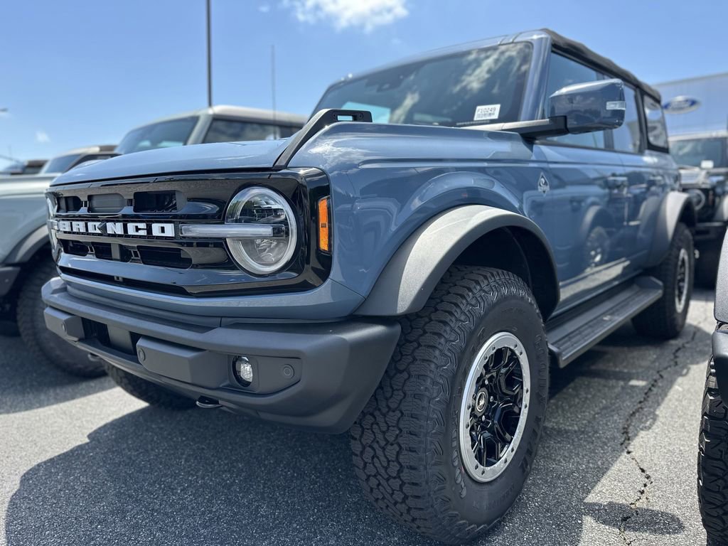 New 2025 Ford Bronco Outer Banks w/ Sasquatch Package AWD/4WD image 10