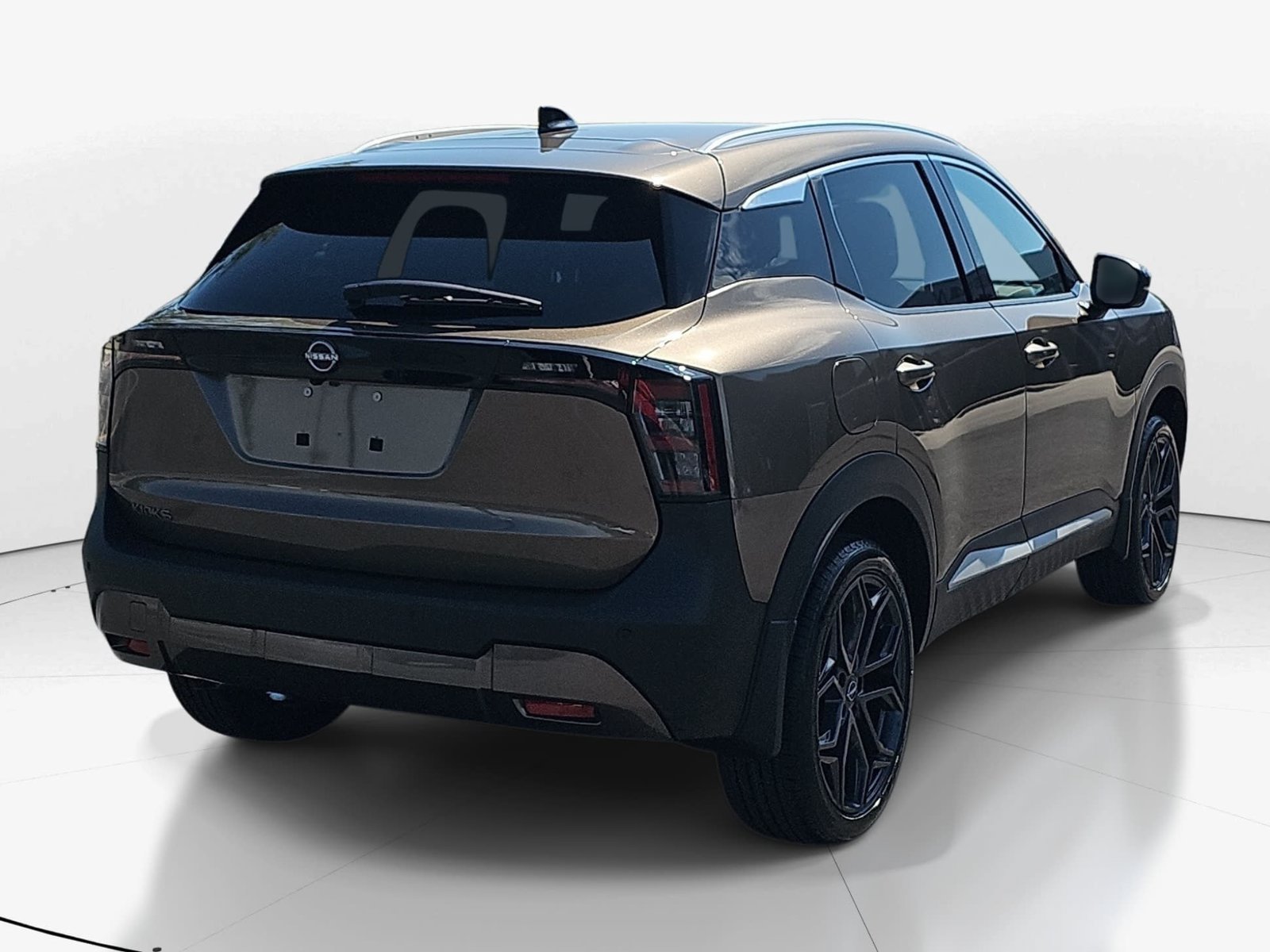 New 2027 Nissan Kicks SR w/ Cold Weather Package FWD image 5