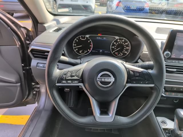 Used 2024 Nissan Altima 2.5 SV FWD image 13
