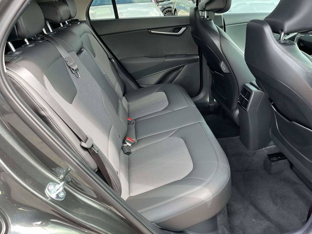 Certified 2025 Kia Niro EX FWD image 10