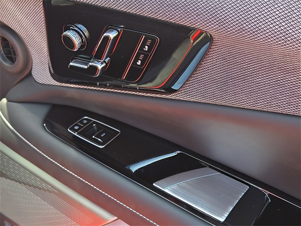 New 2025 Cadillac Optiq Sport 1 image 14