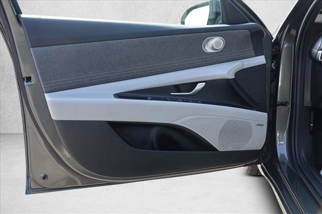 Certified 2024 Hyundai Elantra Limited FWD image 12