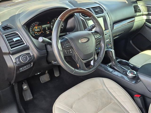 Used 2018 Ford Explorer Platinum AWD/4WD image 13