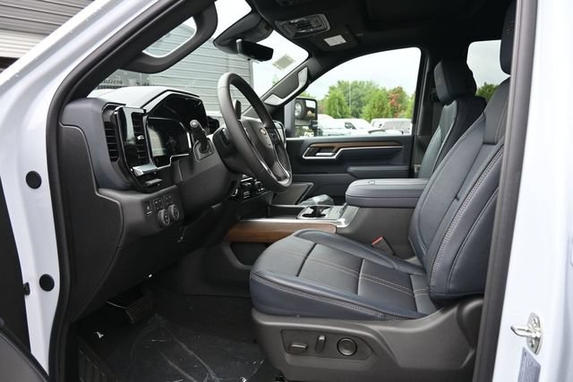 New 2026 Chevrolet Silverado 3500 High Country w/ High Country Premium Package AWD/4WD image 15