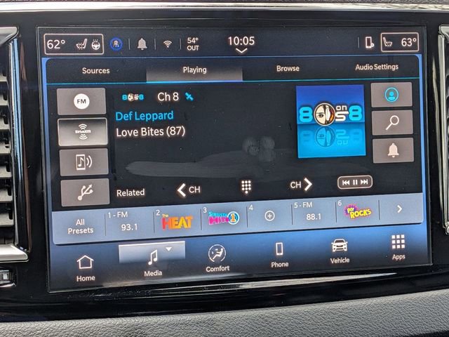 Used 2025 Chrysler Pacifica Select image 26