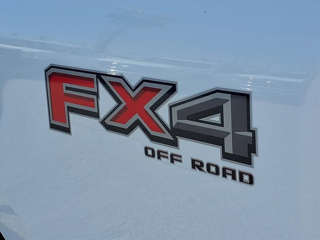 Used 2024 Ford F250 XLT w/ FX4 Off-Road Package image 27