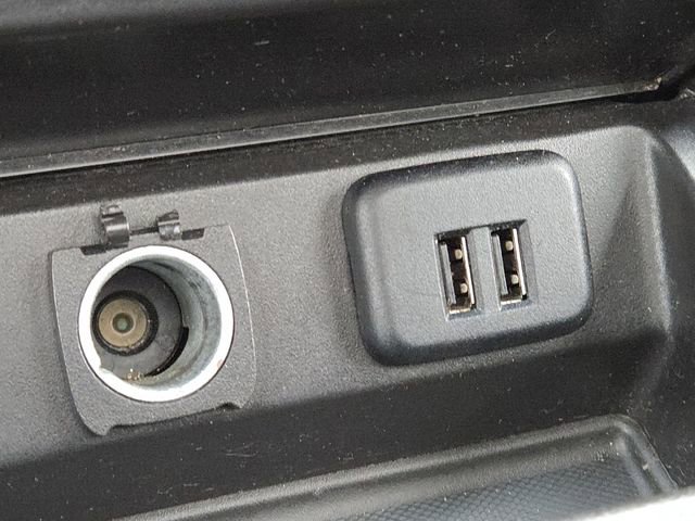 Used 2015 GMC Yukon Denali w/ Open Road Package image 8