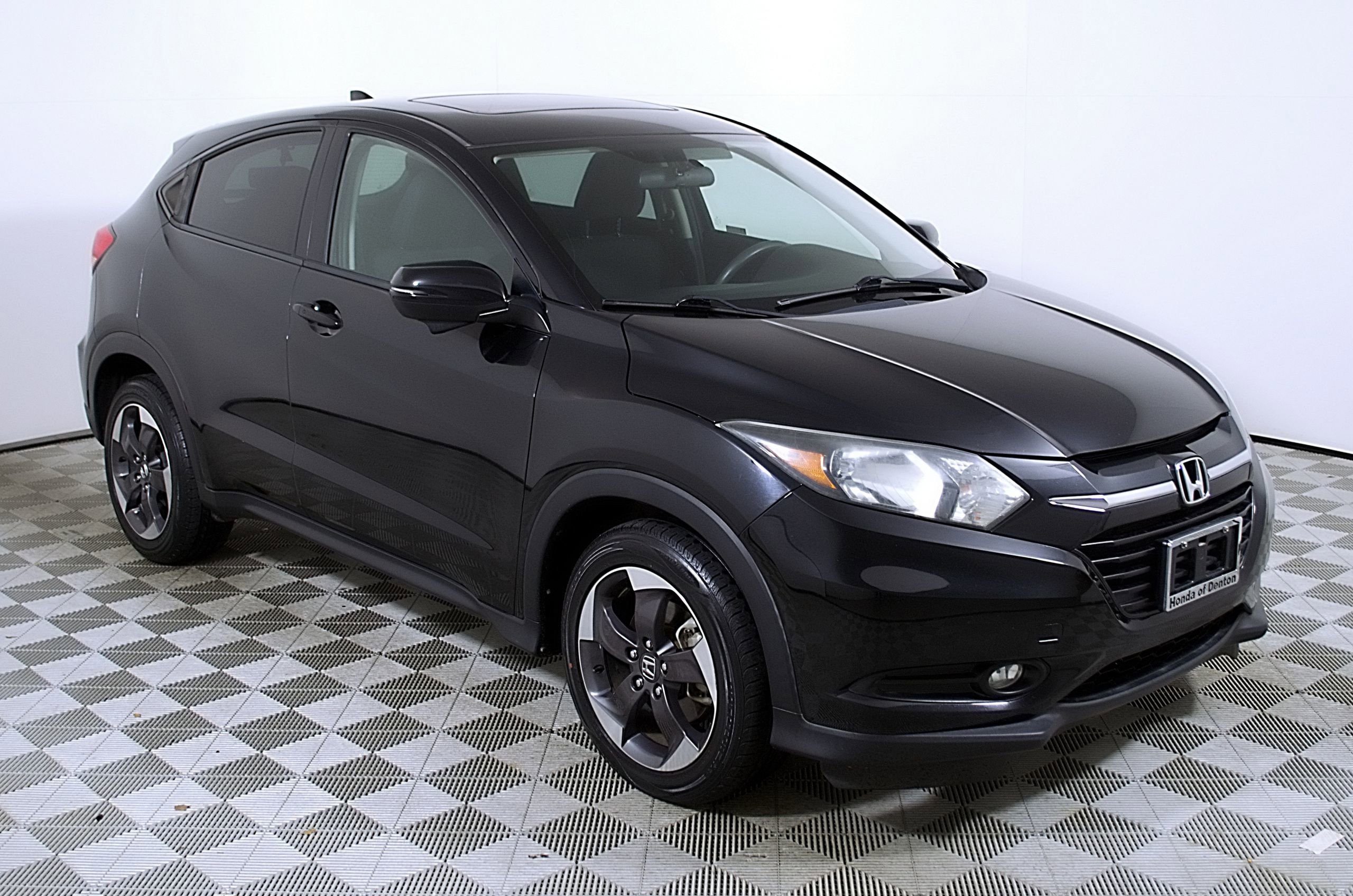 Used 2018 Honda HR-V EX image 6