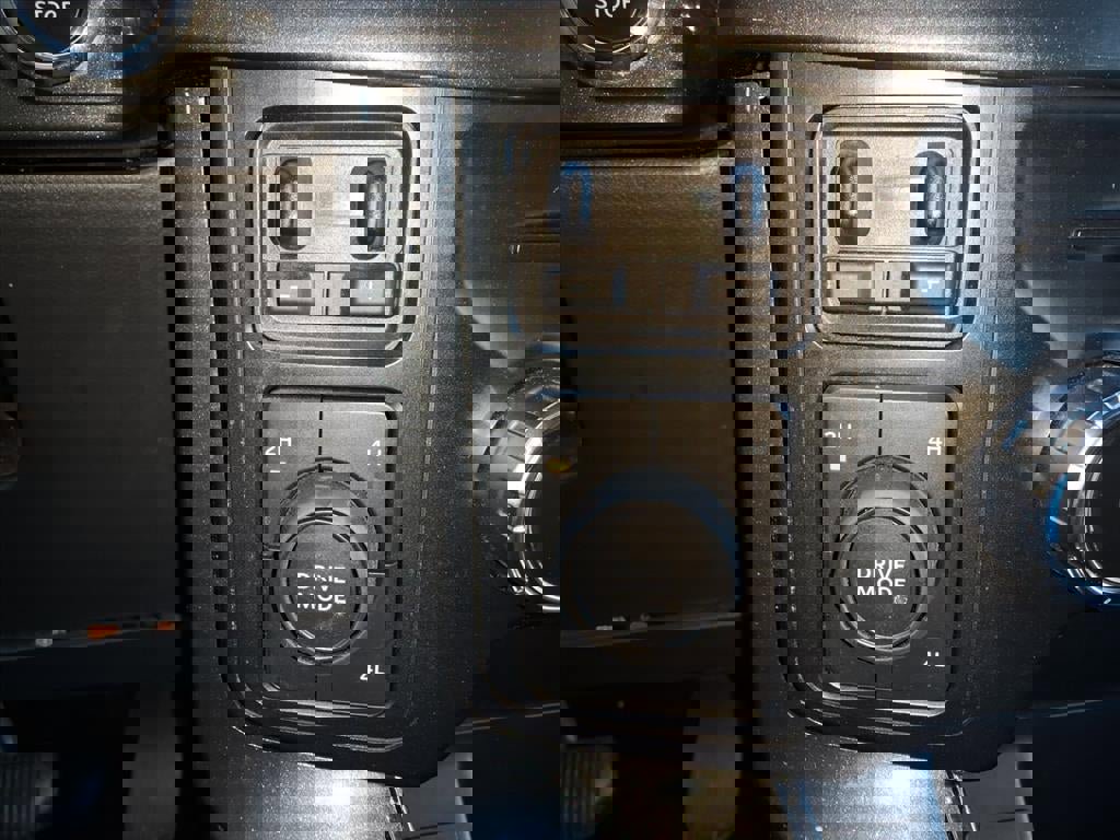 Used 2022 Ford F150 XLT w/ Equipment Group 302A High image 20