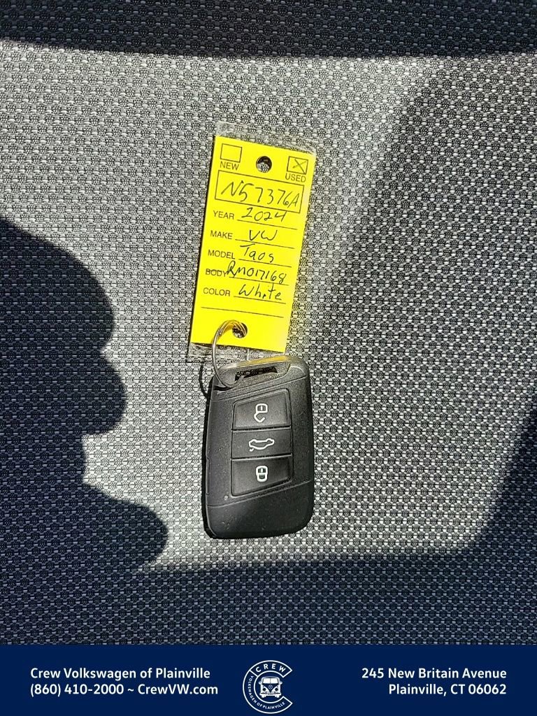 Certified 2024 Volkswagen Taos S AWD/4WD image 36