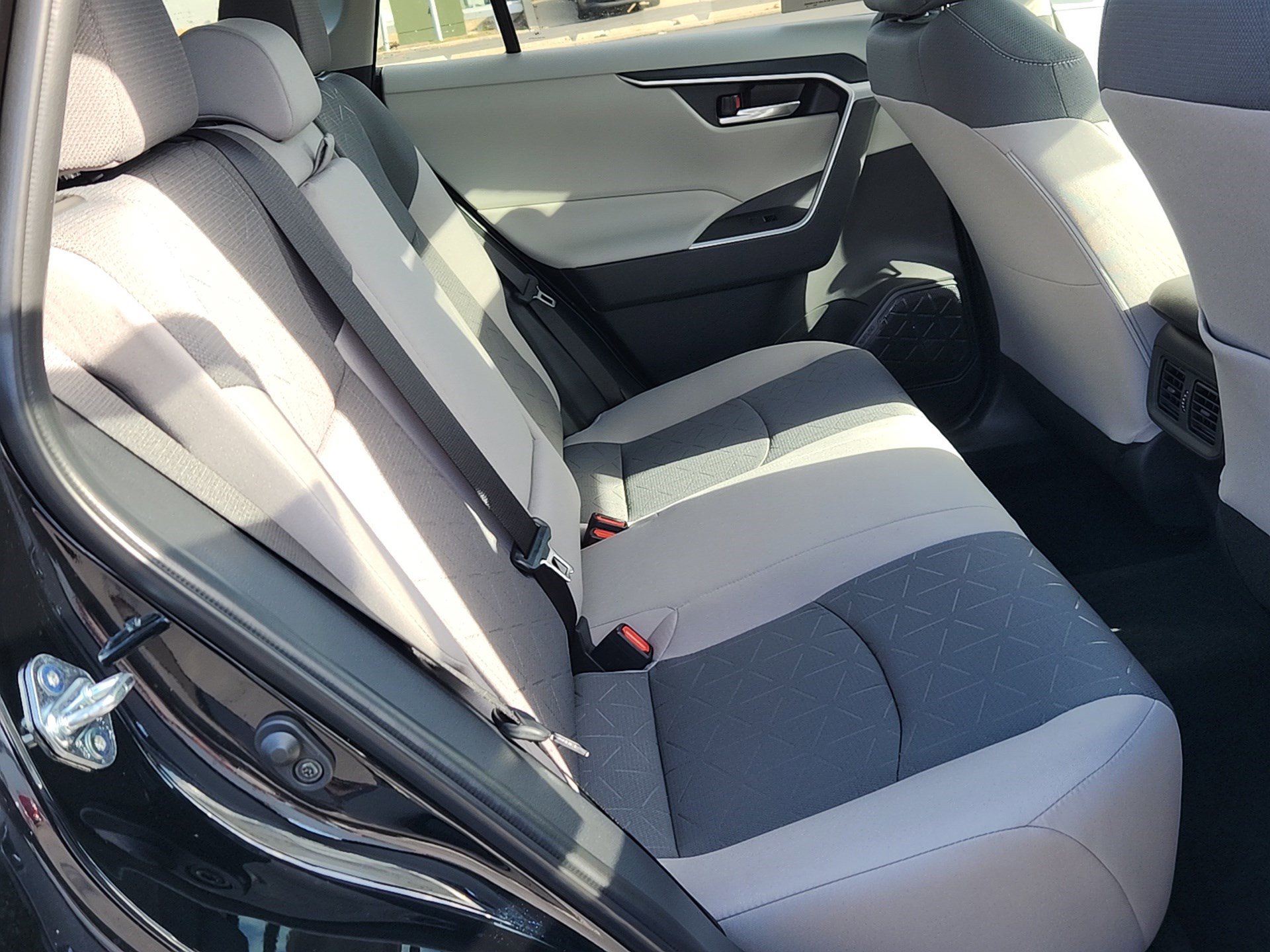 New 2025 Toyota RAV4 XLE image 32