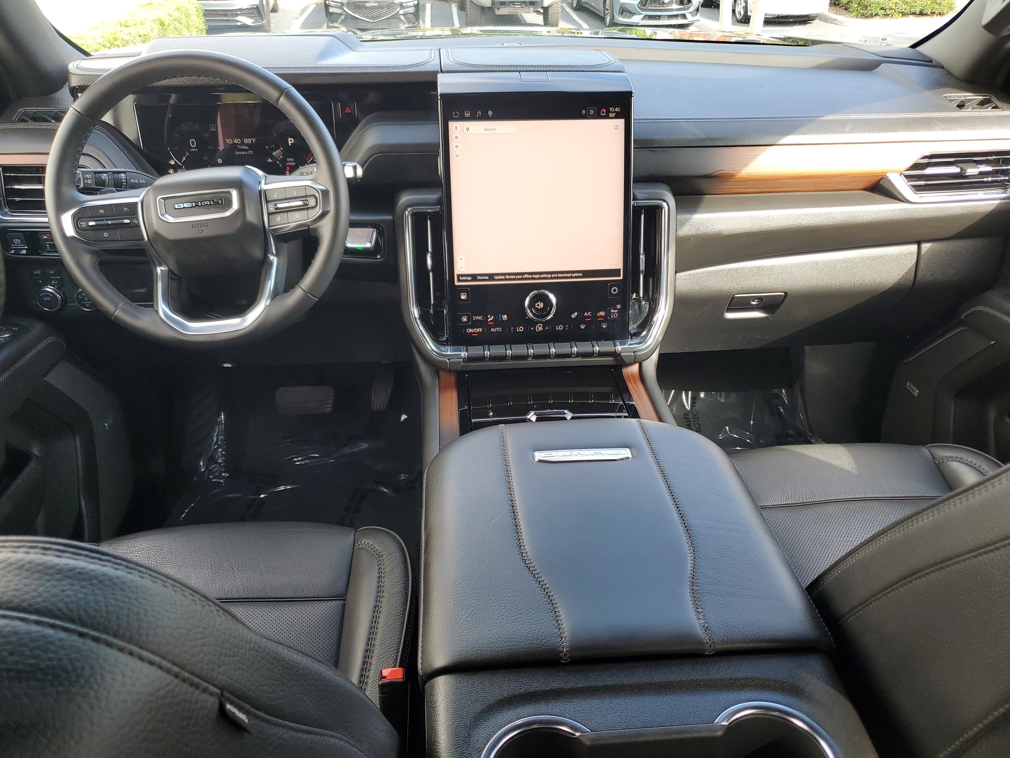 Used 2025 GMC Yukon XL Denali image 17