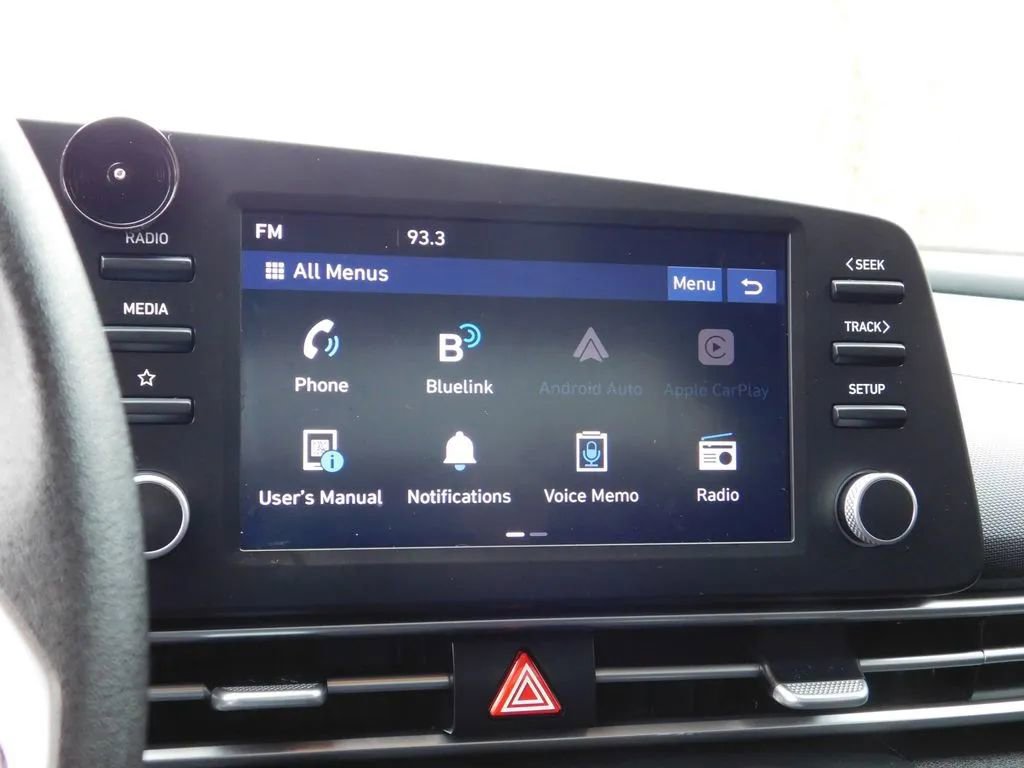 Used 2023 Hyundai Elantra SEL image 13