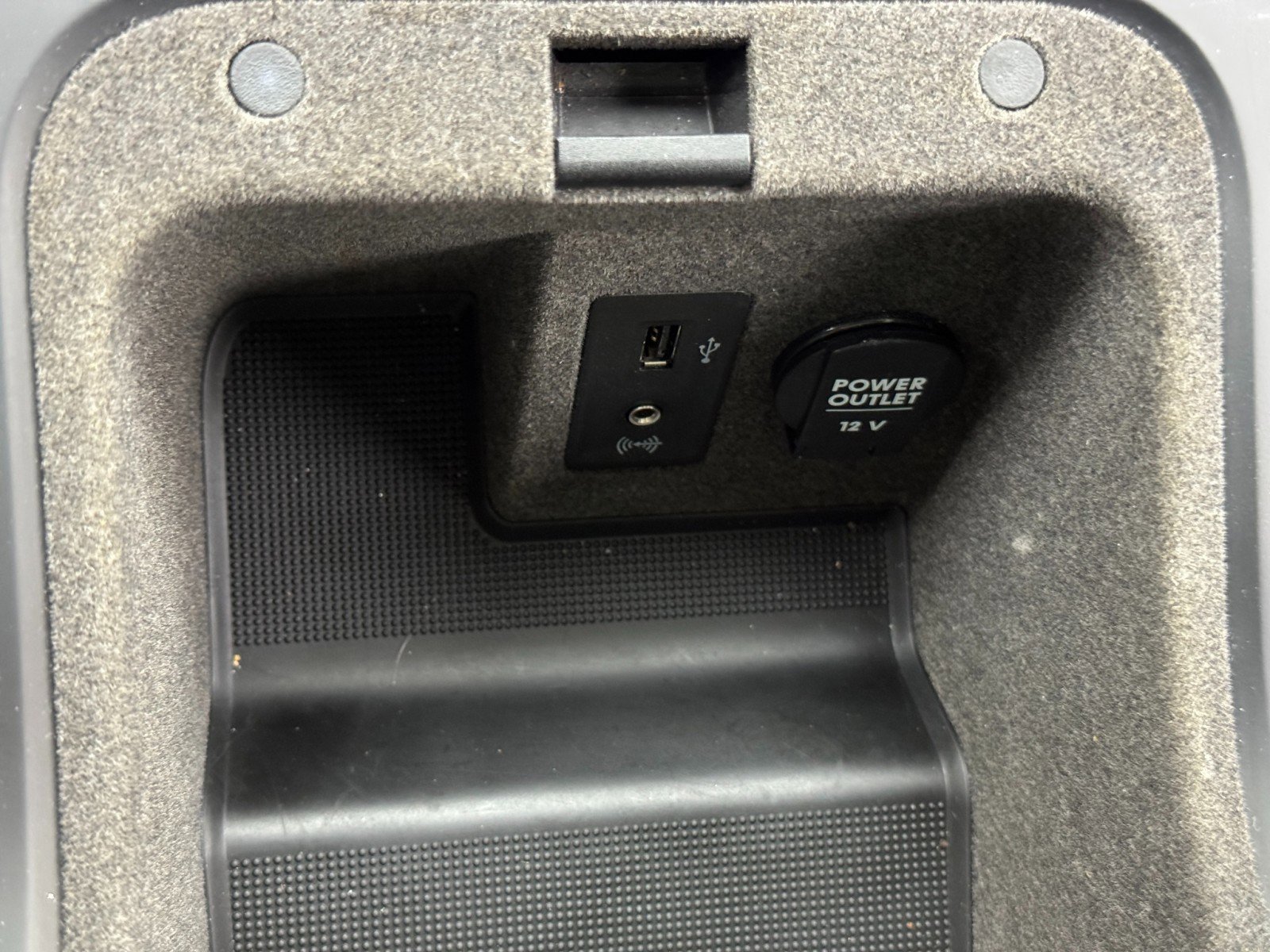 Used 2017 Porsche Cayenne Turbo image 31