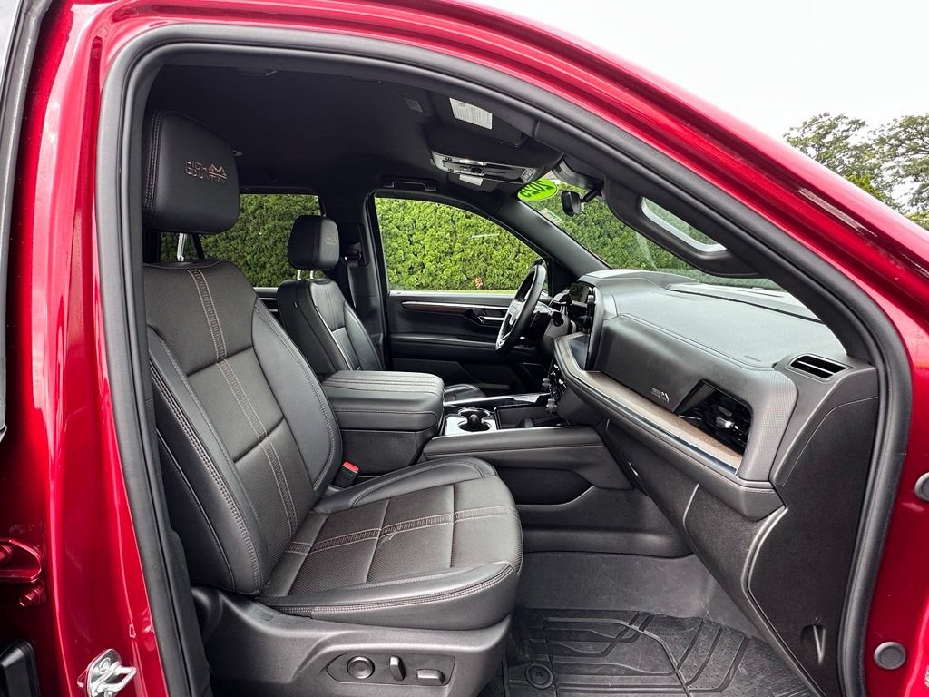 Certified 2025 Chevrolet Tahoe High Country AWD/4WD image 12