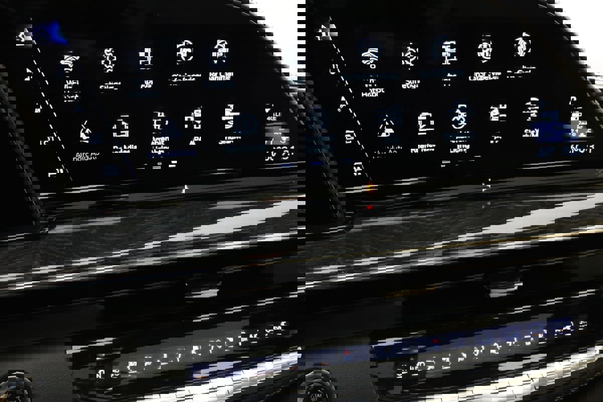 Used 2022 Cadillac Escalade ESV Premium Luxury w/ Performance Package image 55