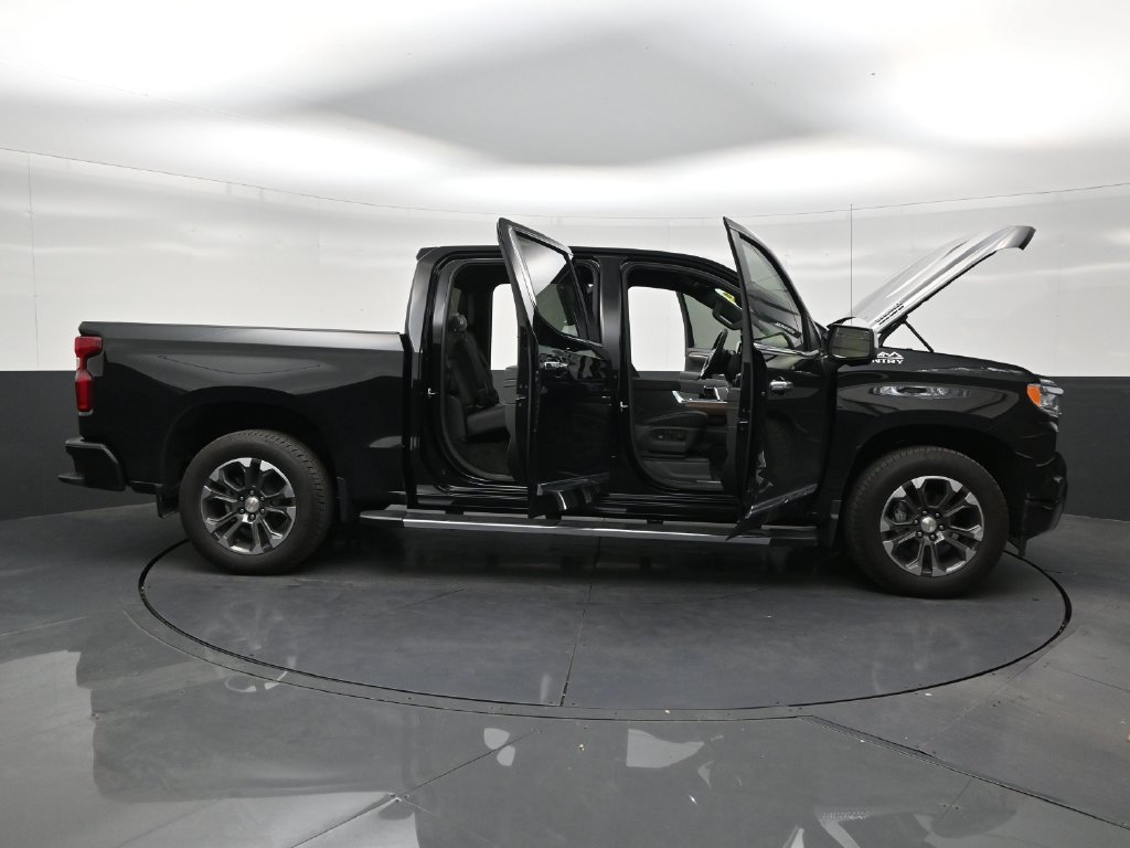 Used 2026 Chevrolet Silverado 1500 High Country w/ Technology Package RWD image 29