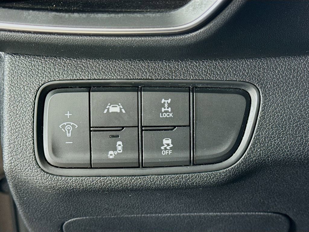 Used 2019 Hyundai Santa Fe SE image 10