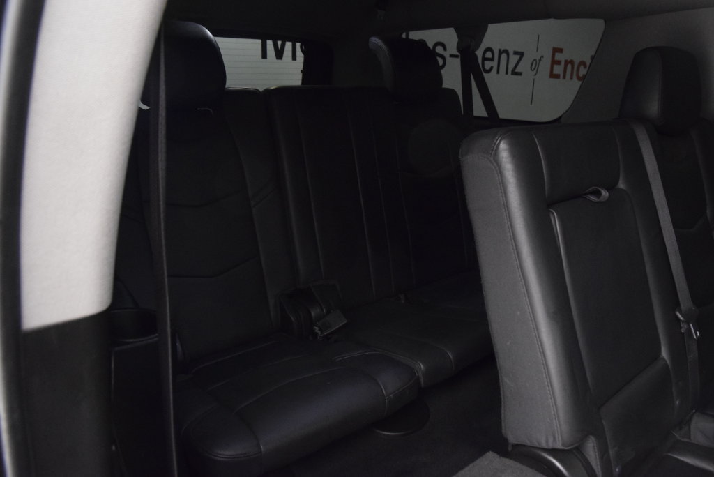 Used 2018 Cadillac Escalade ESV Luxury RWD image 18