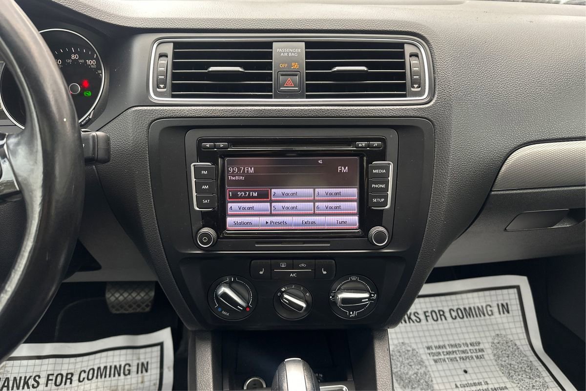 Used 2015 Volkswagen Jetta SE image 13