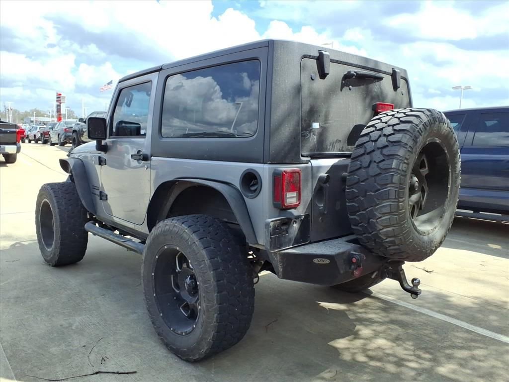 Used 2018 Jeep Wrangler Sport image 2