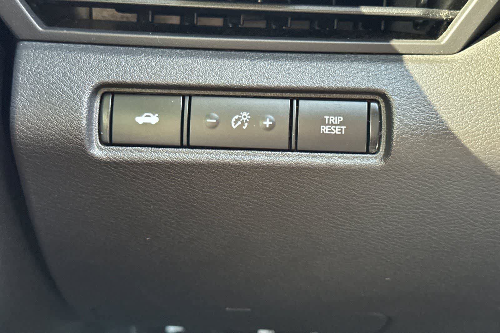Used 2024 Nissan Altima 2.5 SR FWD image 31