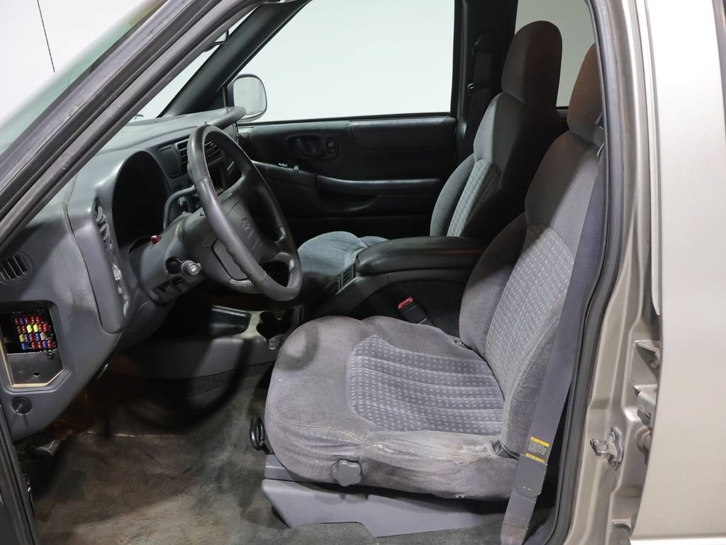 Used 1998 Chevrolet Blazer LS w/ Preferred Equipment Group RWD image 9