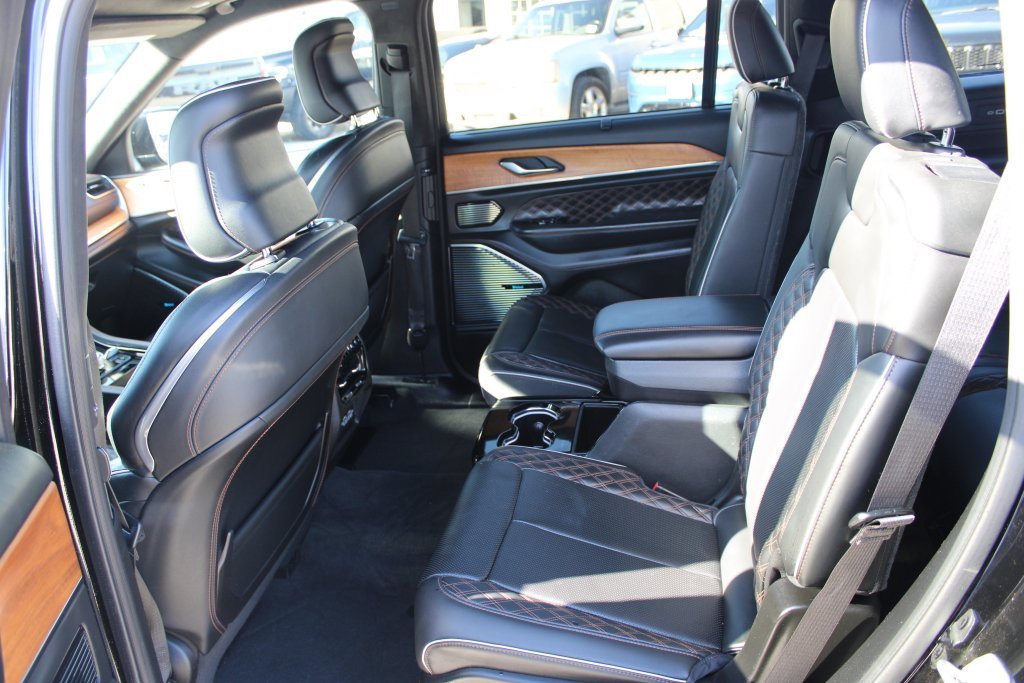 Used 2021 Jeep Grand Cherokee L Summit image 29