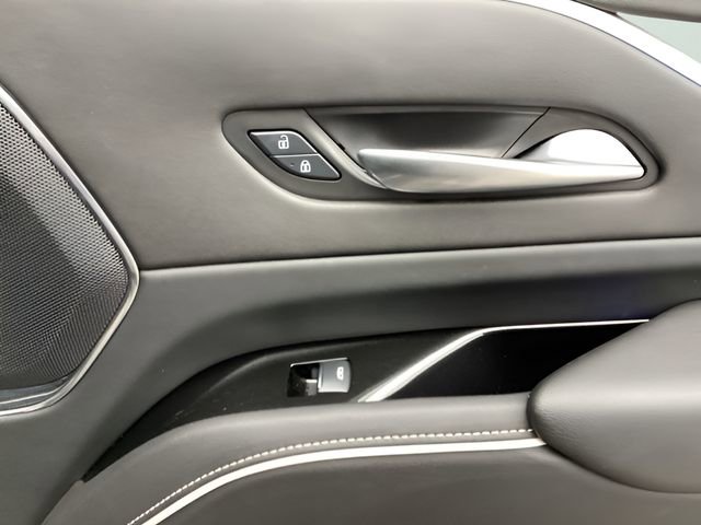Used 2024 Cadillac Escalade ESV Premium Luxury image 25
