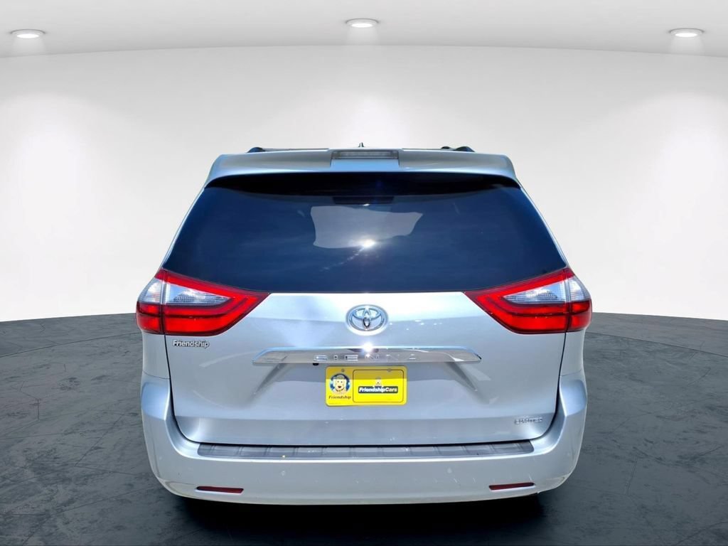 Used 2020 Toyota Sienna Limited Premium FWD image 7