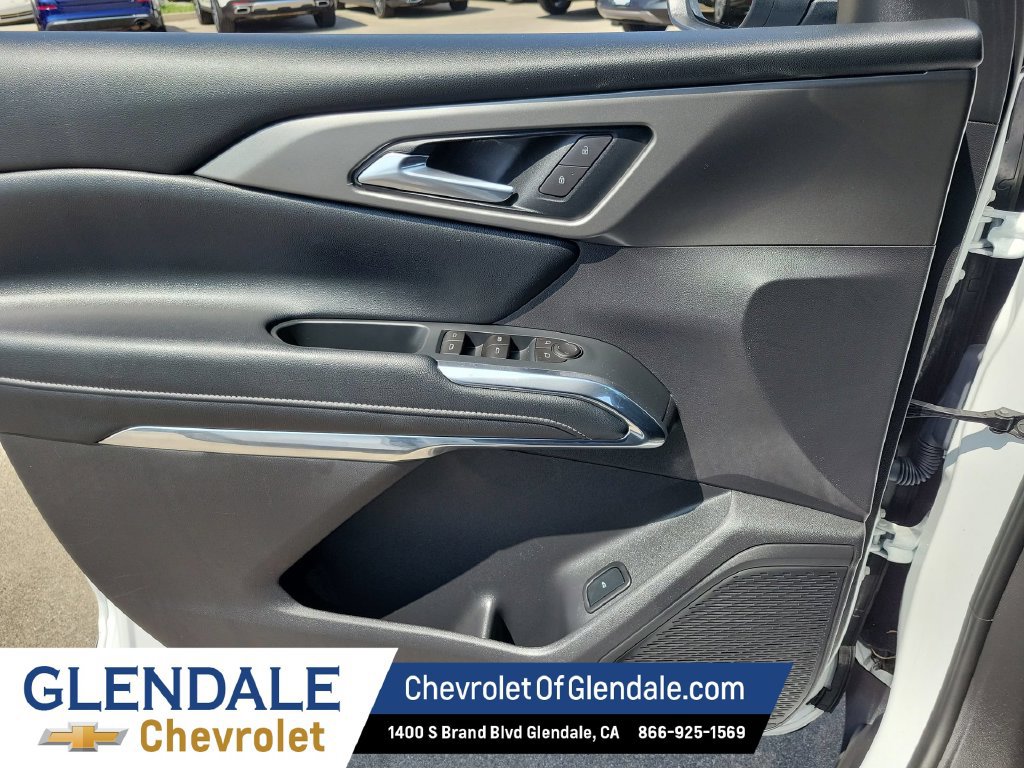 Used 2026 Chevrolet Traverse LT FWD image 29