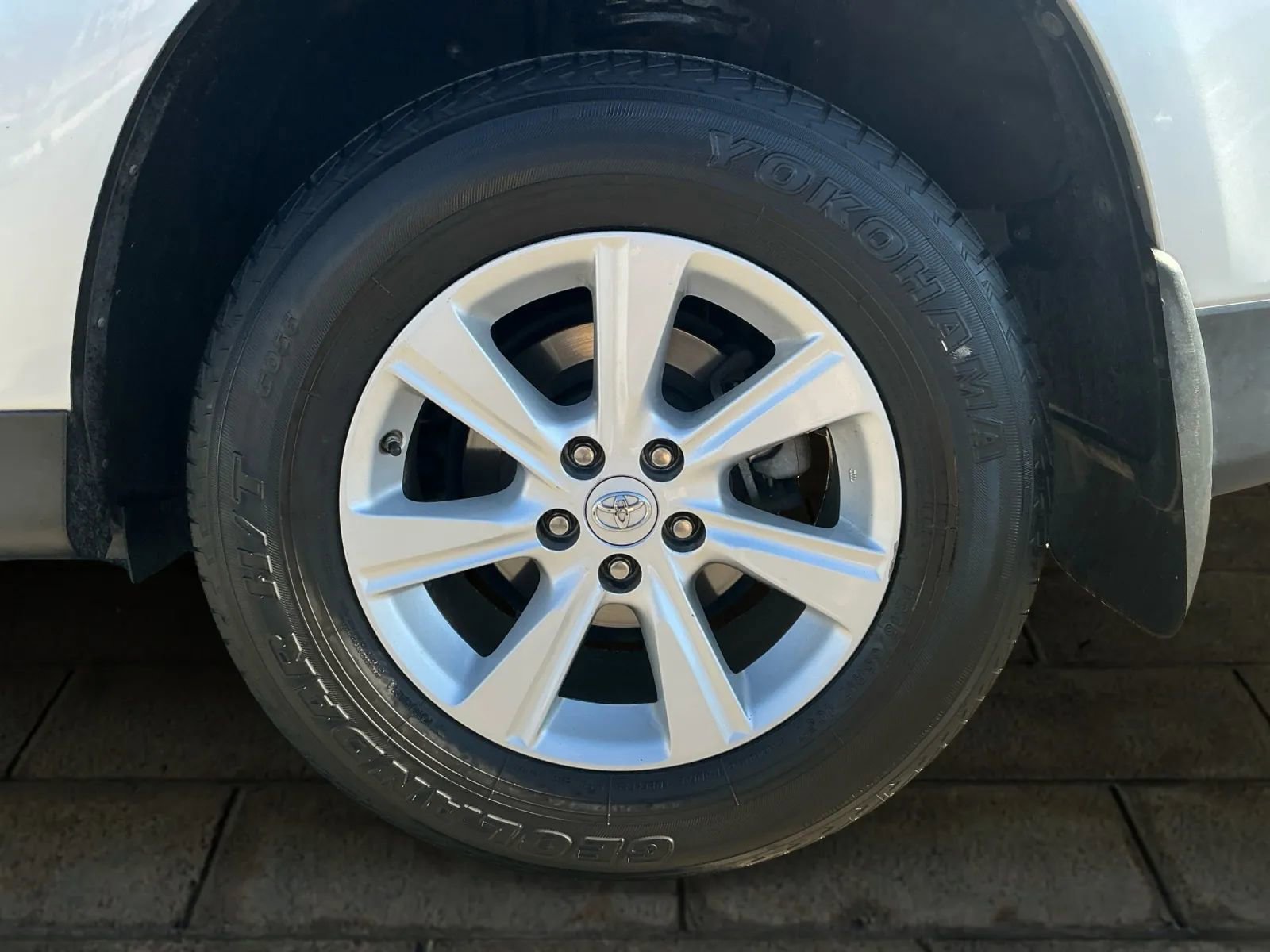 Used 2011 Toyota Highlander 4WD image 18