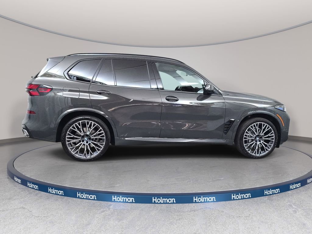 Used 2026 BMW X5 xDrive40i w/ M Sport Package image 5