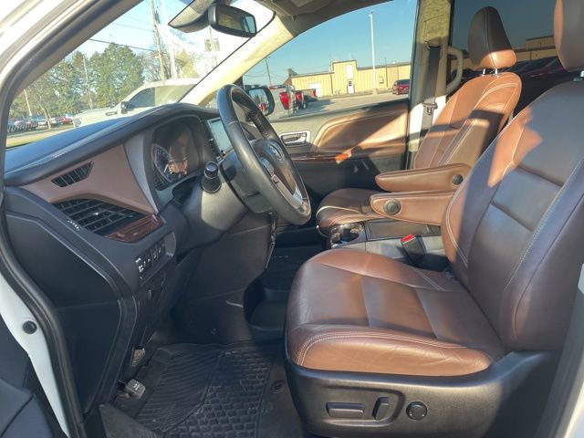Used 2020 Toyota Sienna XLE image 14