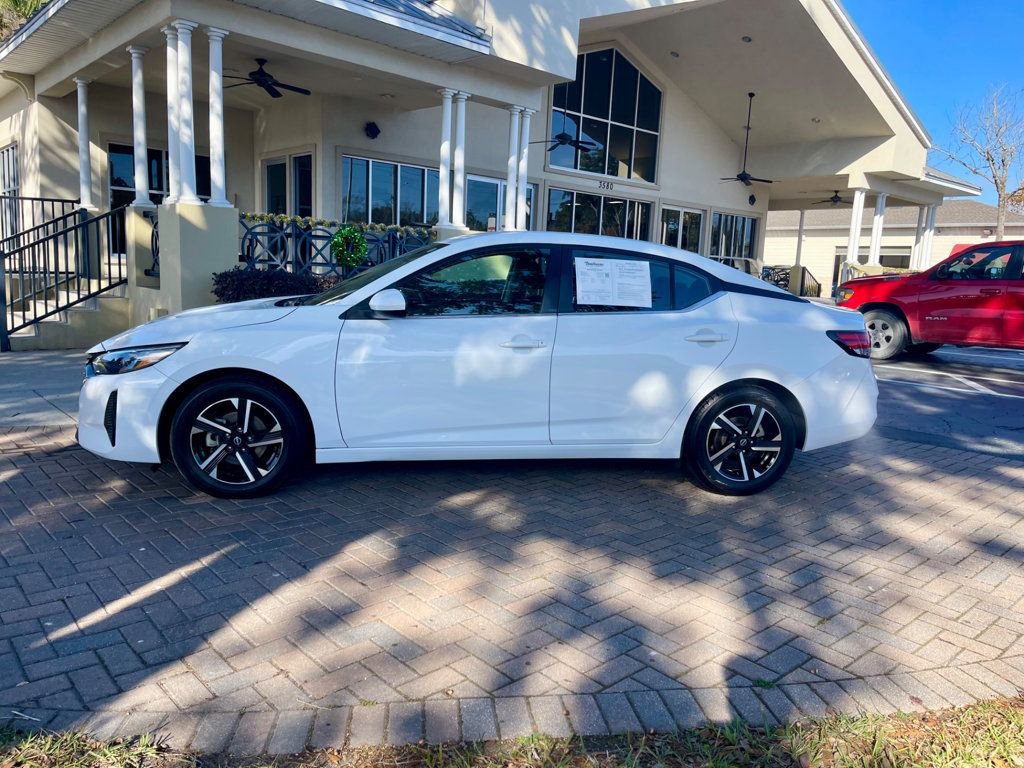 Used 2024 Nissan Sentra SV image 2