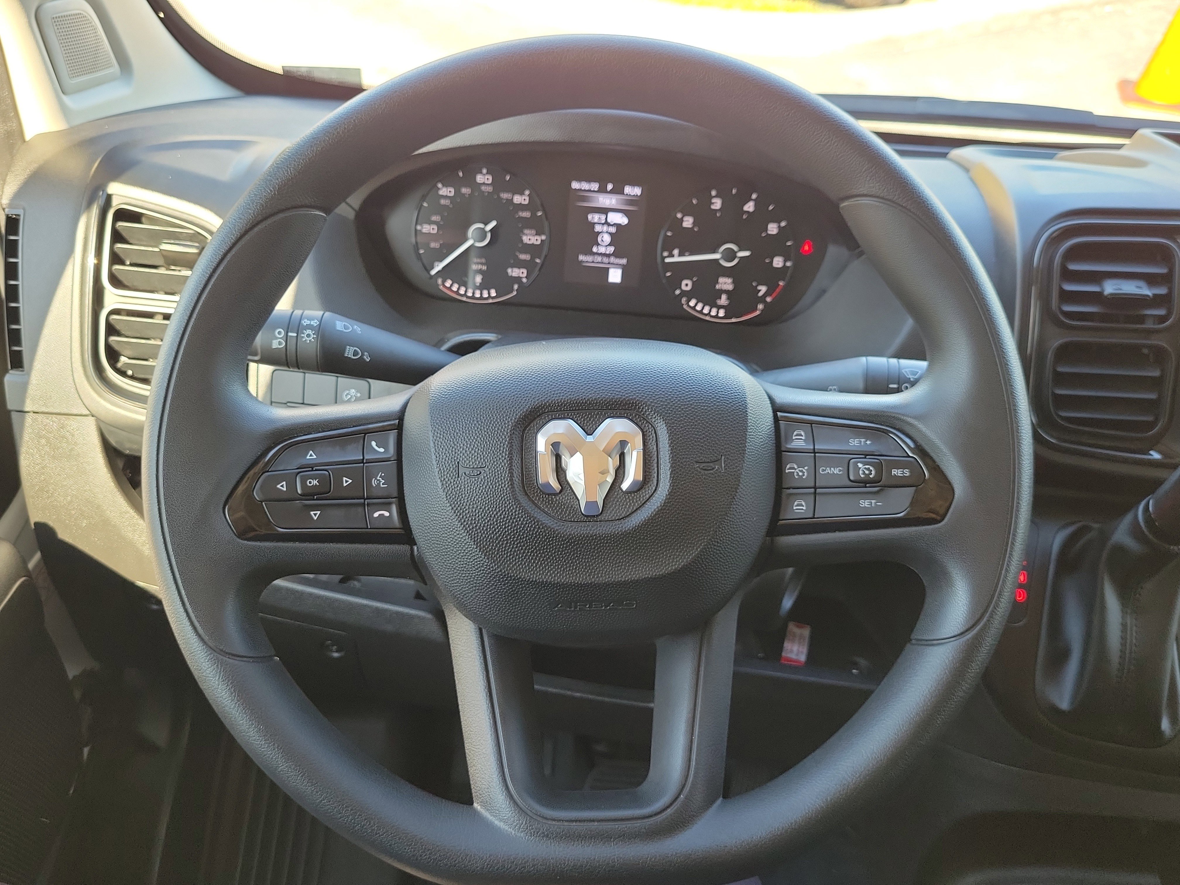Used 2026 RAM ProMaster 2500 w/ Convenience Group FWD image 17