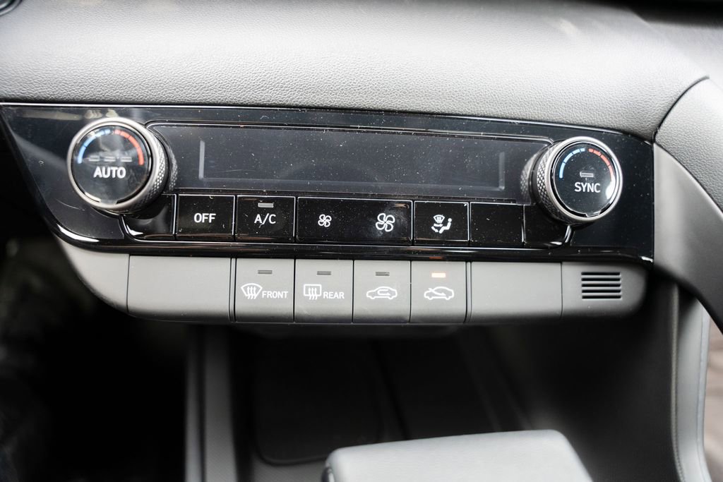 New 2025 Hyundai Elantra Sport image 27