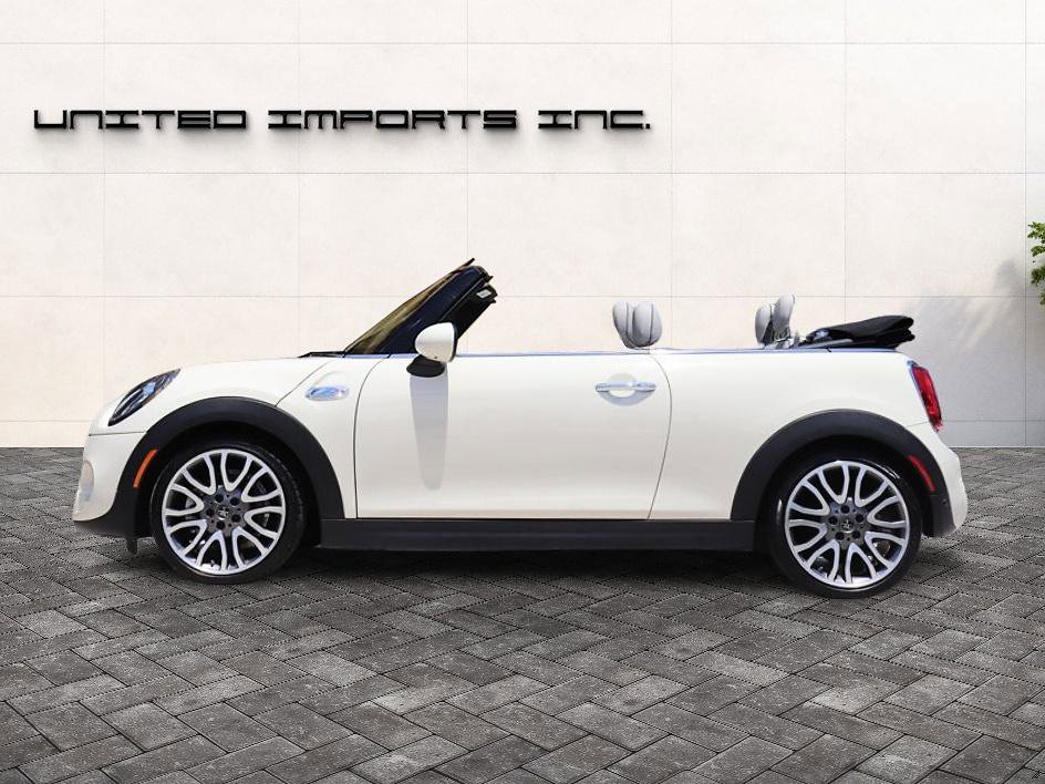 Used 2019 MINI Cooper S FWD image 2