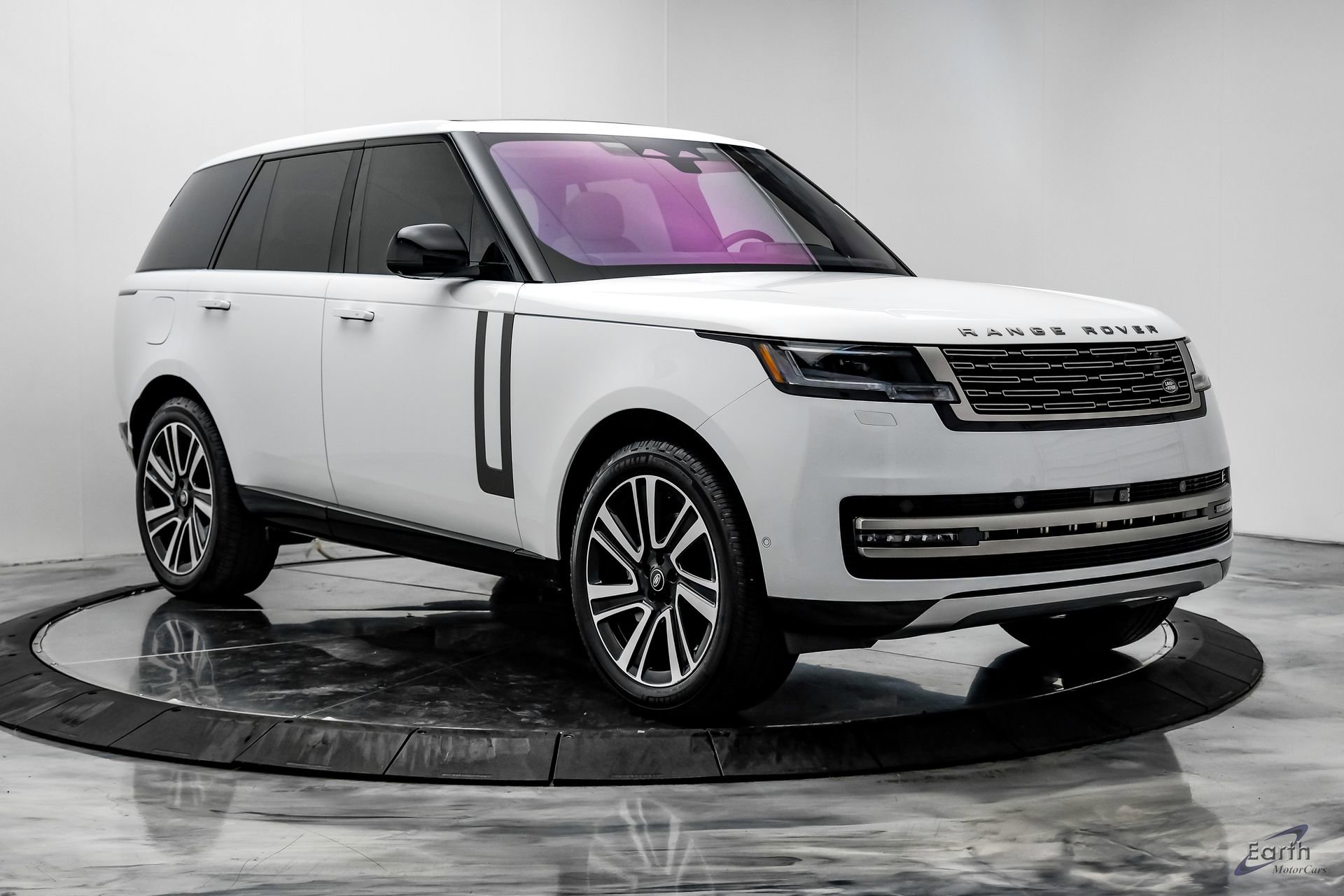 Used 2023 Land Rover Range Rover SE image 21