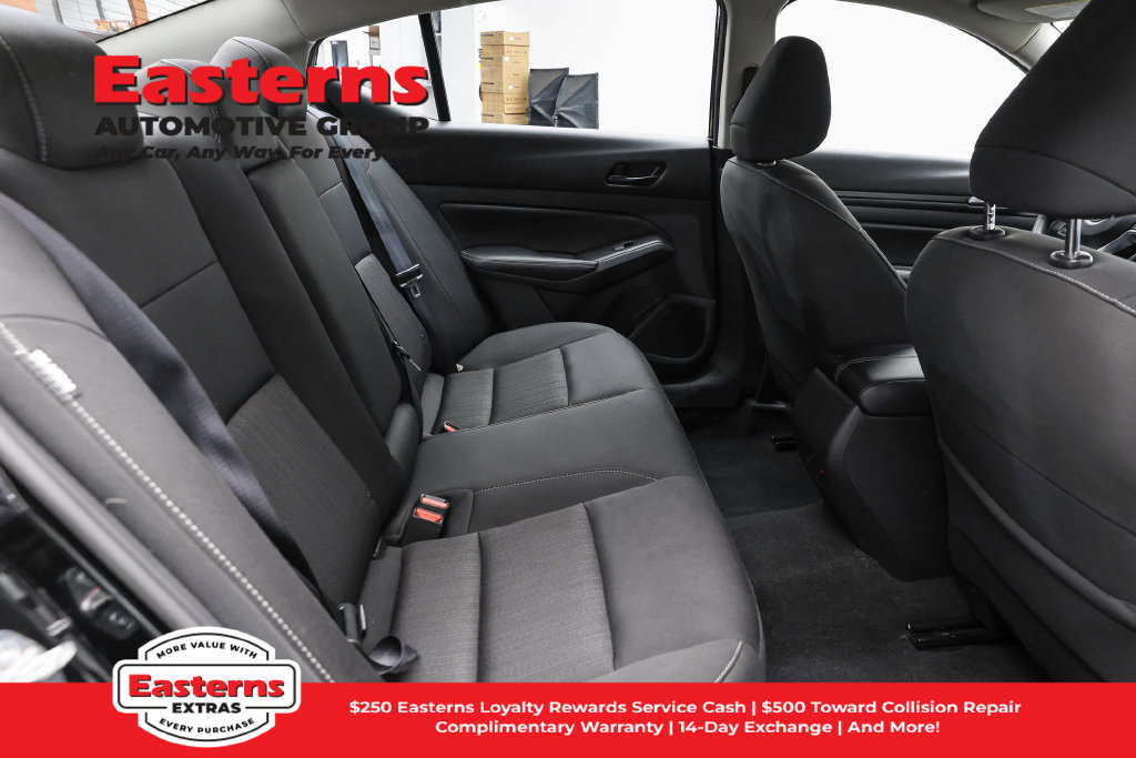 Used 2024 Nissan Altima 2.5 SV FWD image 24