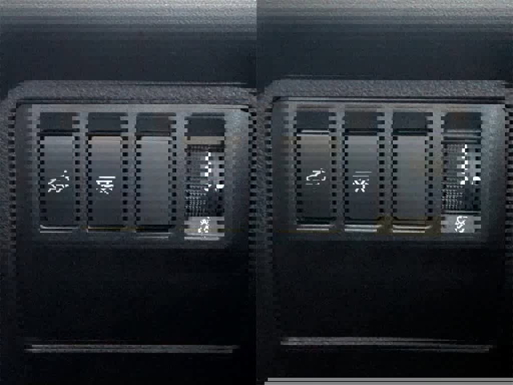 Used 2023 Subaru Ascent Touring image 37