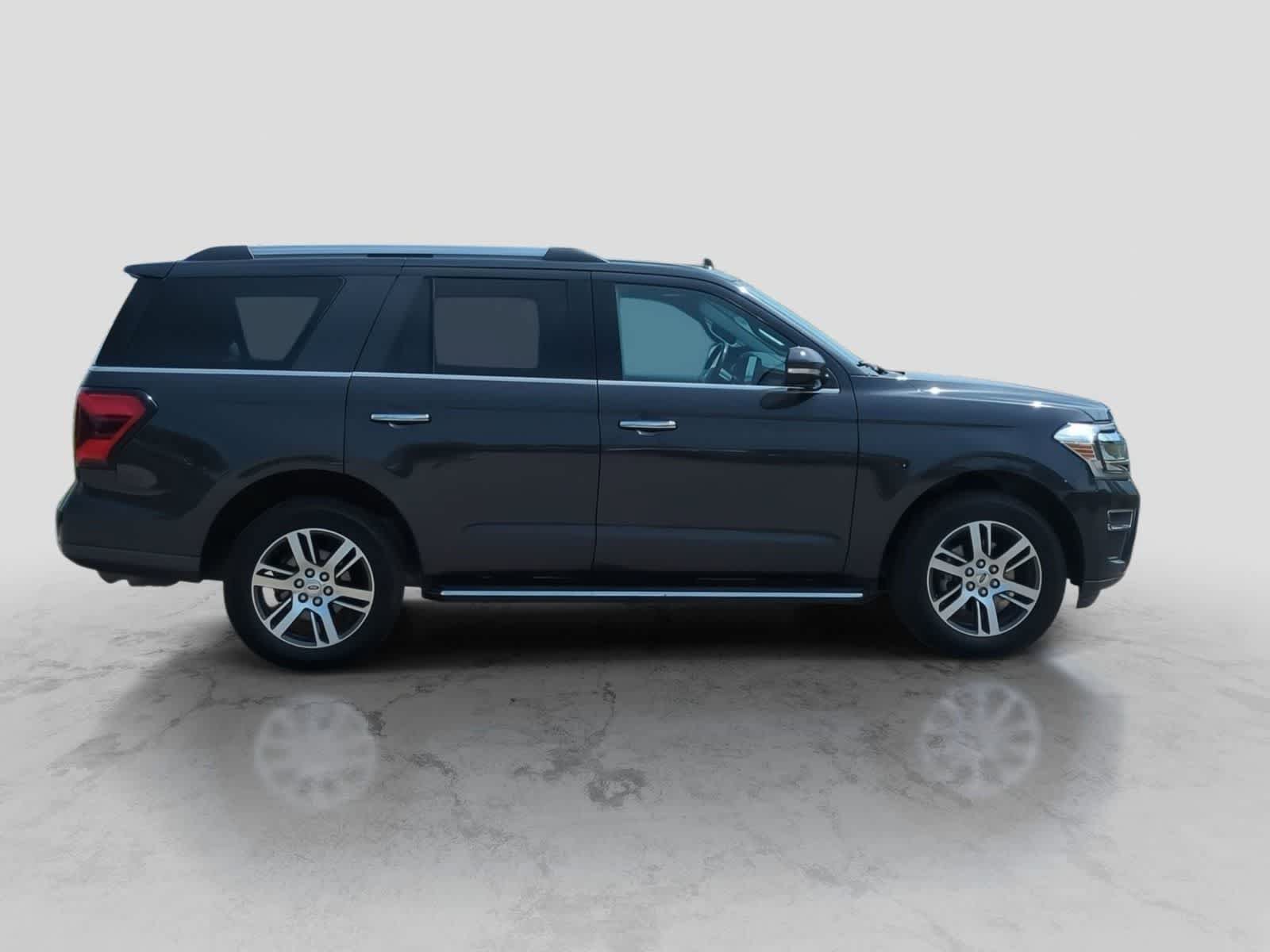 Used 2022 Ford Expedition Limited AWD/4WD image 9