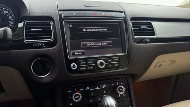 Used 2015 Volkswagen Touareg Sport AWD/4WD image 31