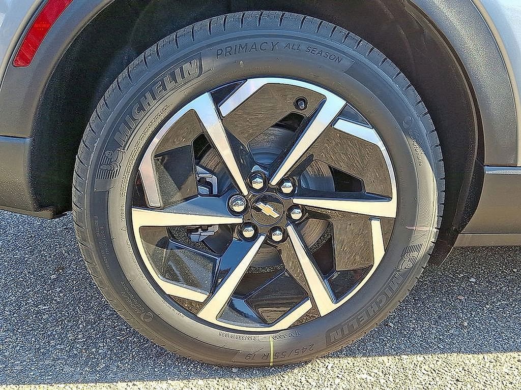 New 2026 Chevrolet Equinox EV LT image 5