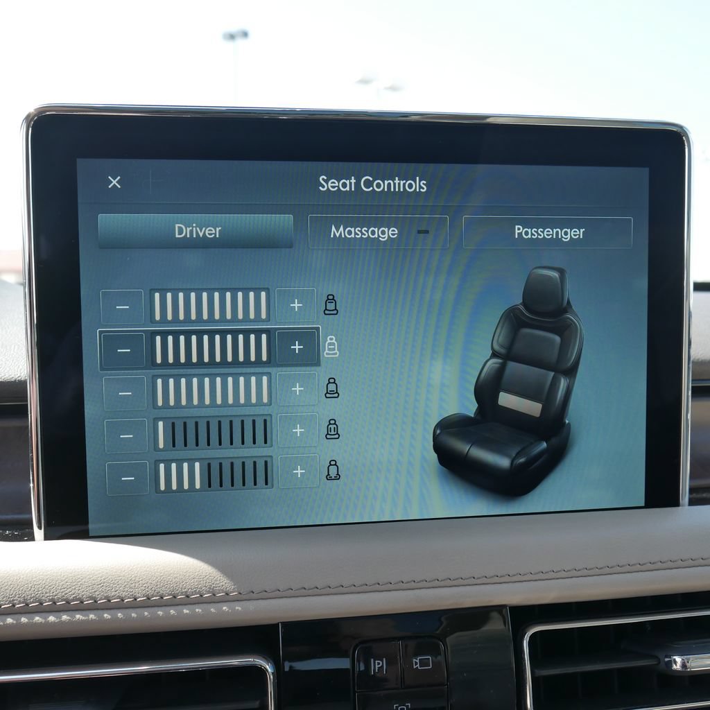 Used 2021 Lincoln Aviator Reserve w/ Equipment Group 202A AWD/4WD image 40