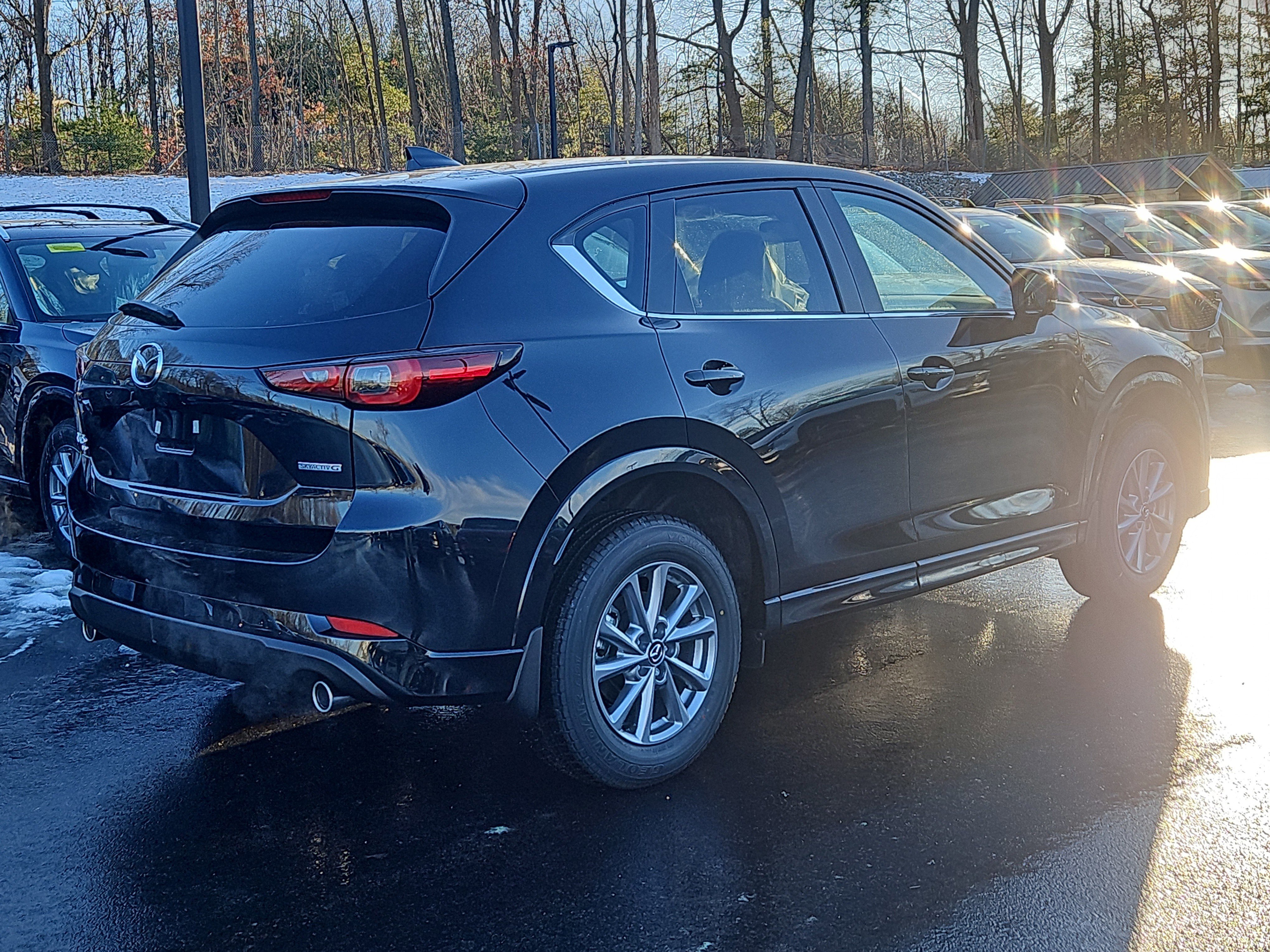 New 2025 MAZDA CX-5 AWD 2.5 S w/ Preferred Package image 2