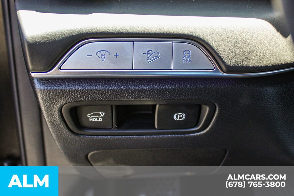 Used 2025 Genesis GV80 2.5T Standard AWD/4WD image 32