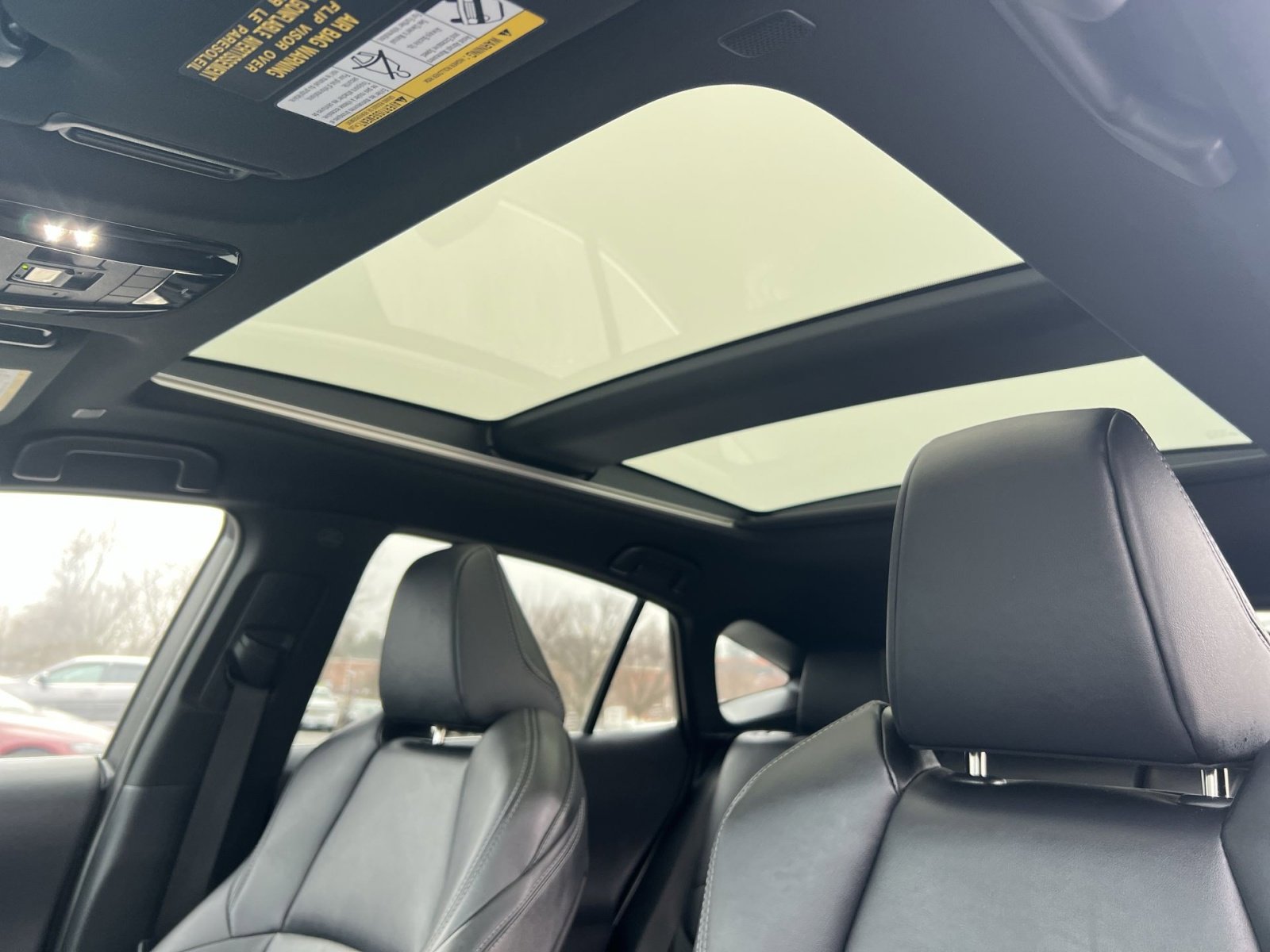 Used 2023 Toyota Venza Nightshade image 23