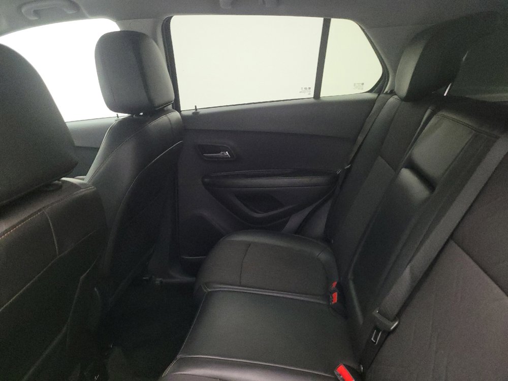 Used 2021 Chevrolet Trax LT AWD/4WD image 18