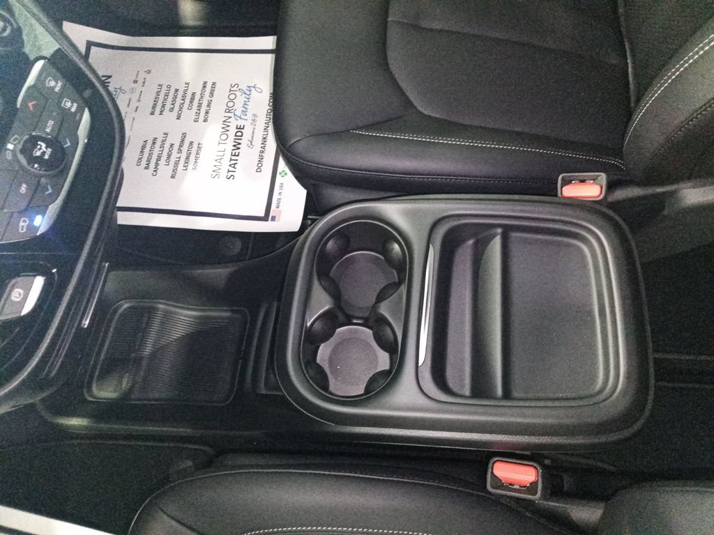 New 2027 Chrysler Pacifica Select w/ Family Tech Group FWD image 25